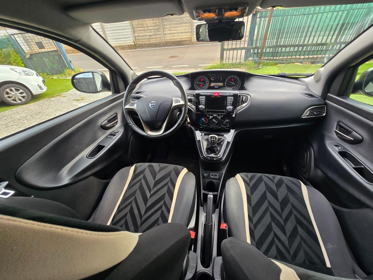 Lancia Ypsilon 1.2 69 CV solo 52000KM-2018