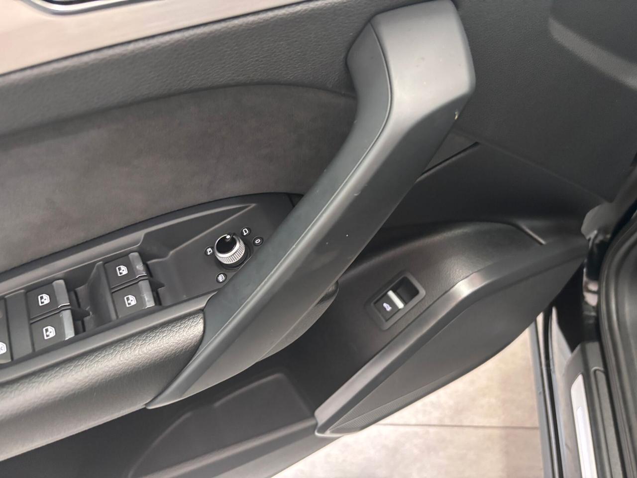 AUDI Q5 SPORTBACK 40TDI S-TRONIC S-LINE QUATTRO