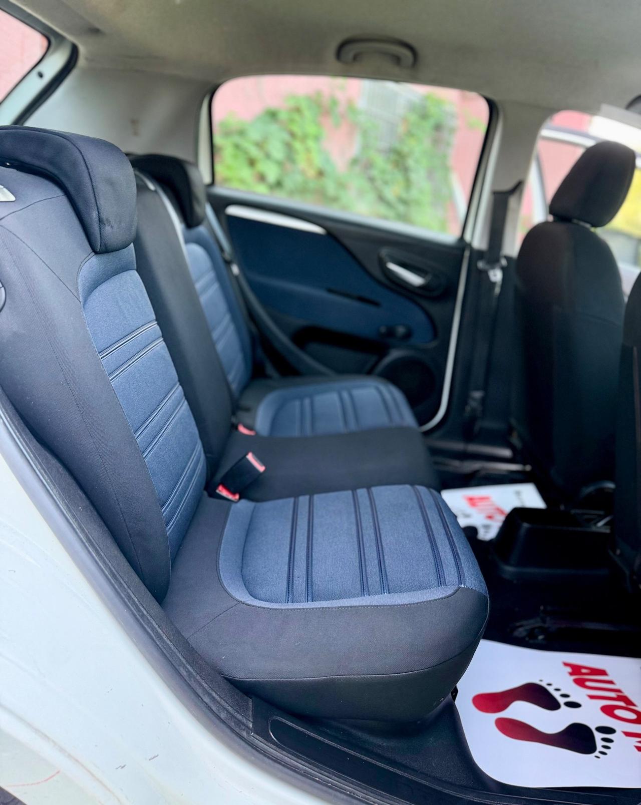 Fiat Punto Evo 2011 1.4 benzina/gol scade 2030 ok neopatentati ! ! !