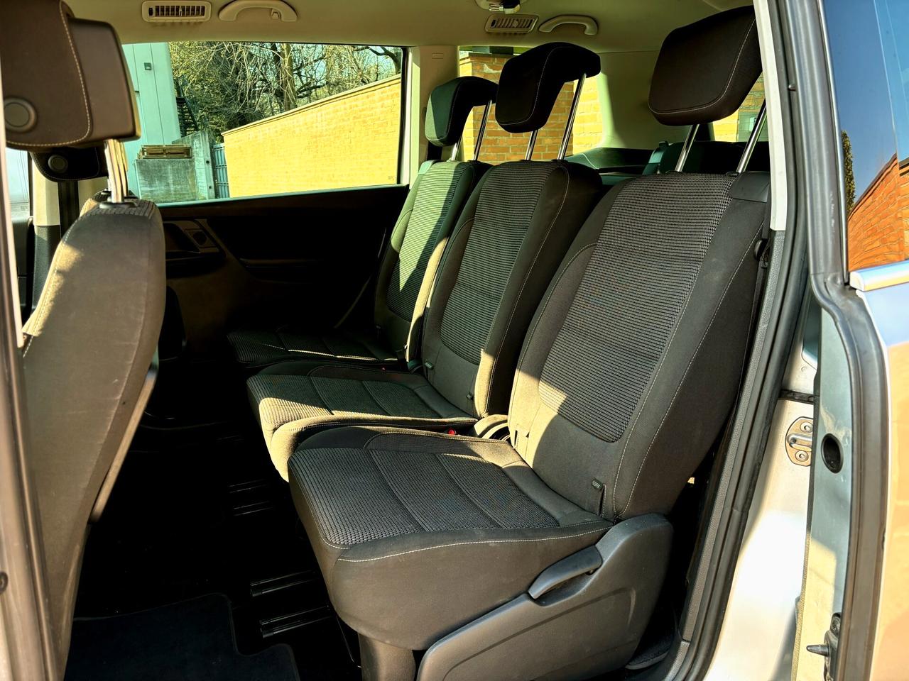 VW SHARAN 2.0D aut- 7 POSTI -EURO 6-Navi-2016