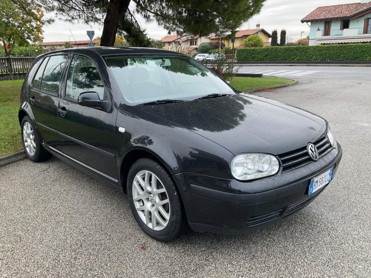 Volkswagen Golf 1.6 cat 5 porte