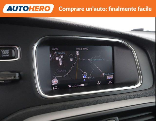 VOLVO V40 D2
