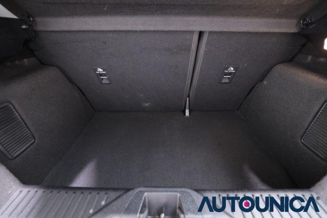 FORD Fiesta 1.1 75 CV 5 PORTE TITANIUM NEOPATENTATI FARI LED