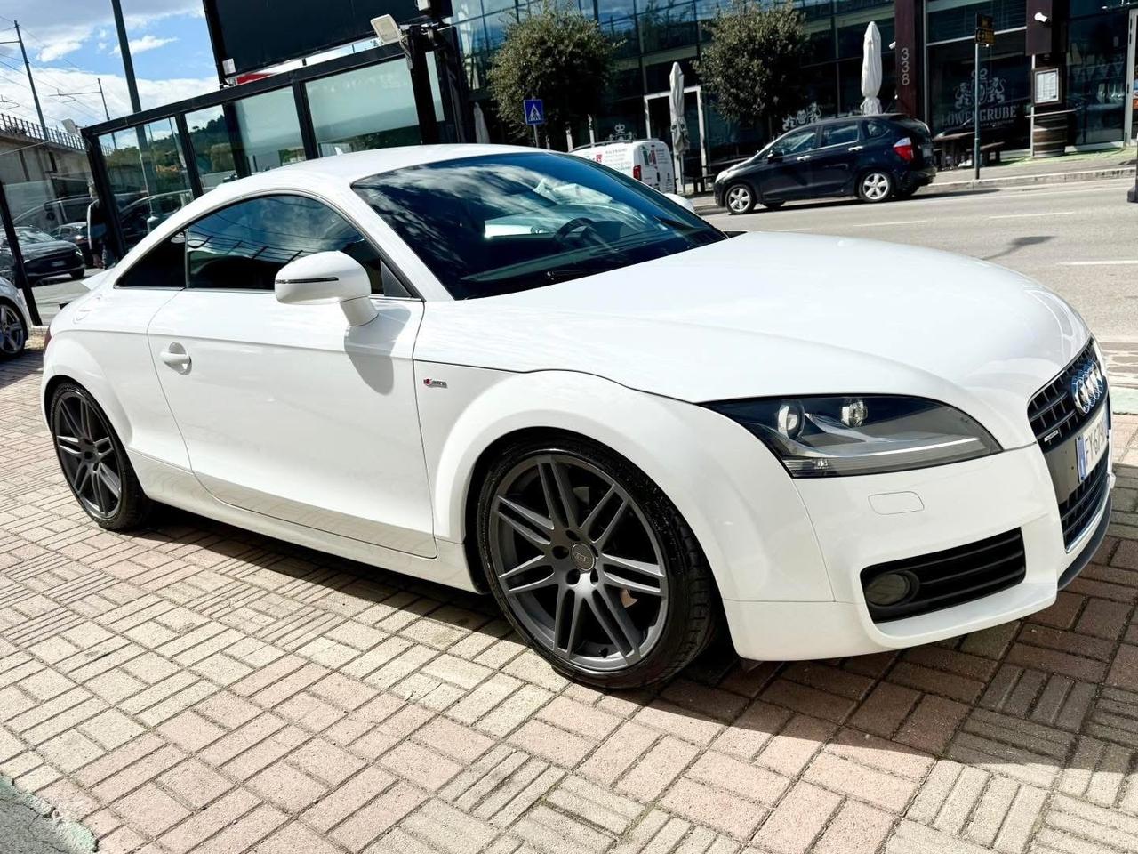 Audi TT 2.0 TDI quattro S-Line
