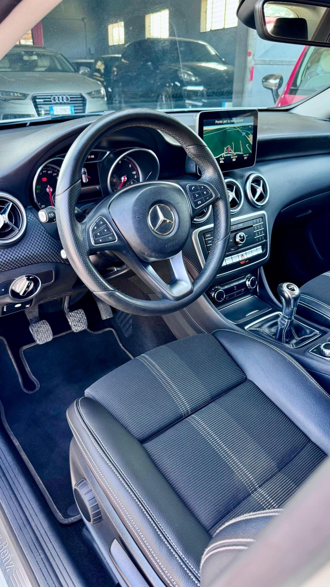 Mercedes-benz A 180 d Premium