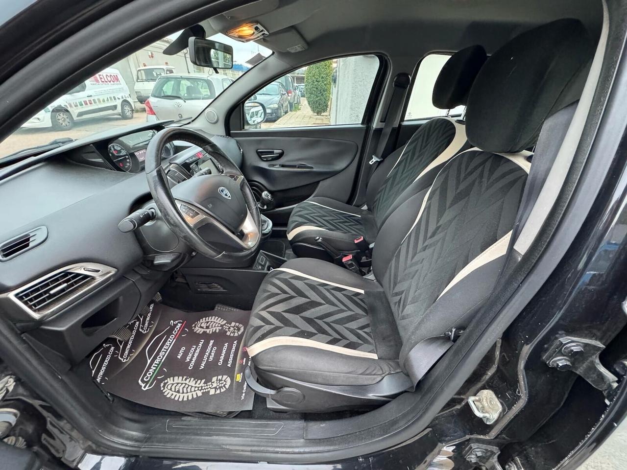 LANCIA YPSILON SILVER - NEOPATENTATI