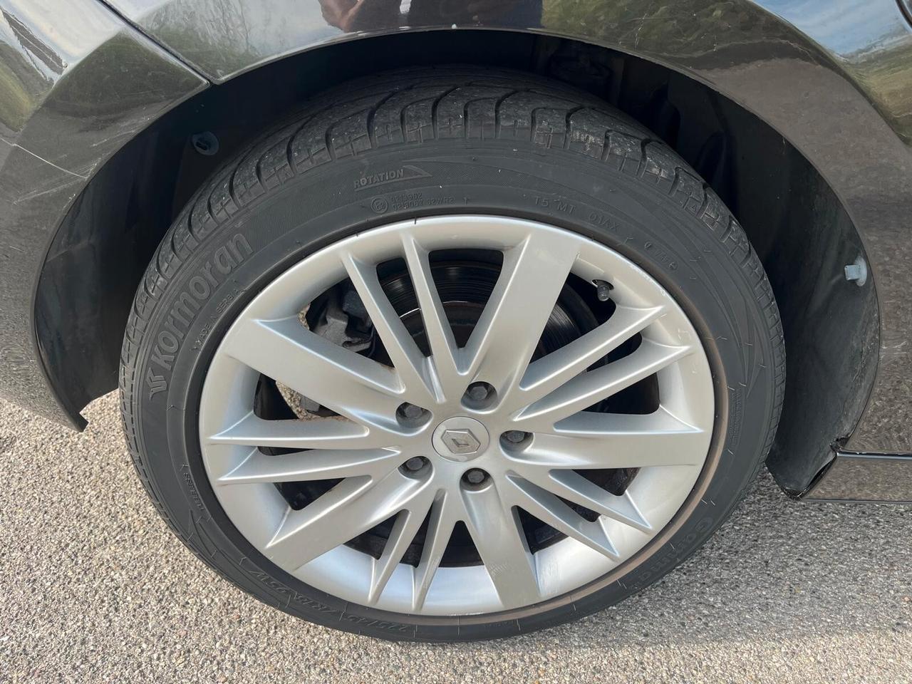 Renault Laguna Coupé 3.0 dCi V6 24V Proactive 4Control