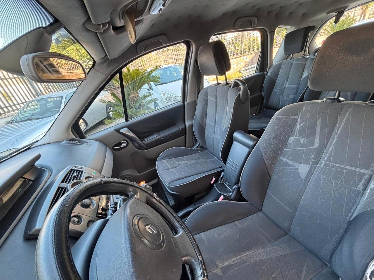 Renault Scenic 1.6 16V LUXE DYNAMIQUE