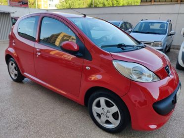 Peugeot 107 1.0 Benz 5 porte Automatica