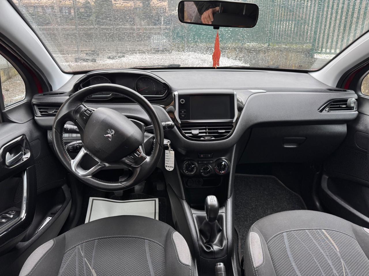 Peugeot 208 PureTech 82 5 porte Allure