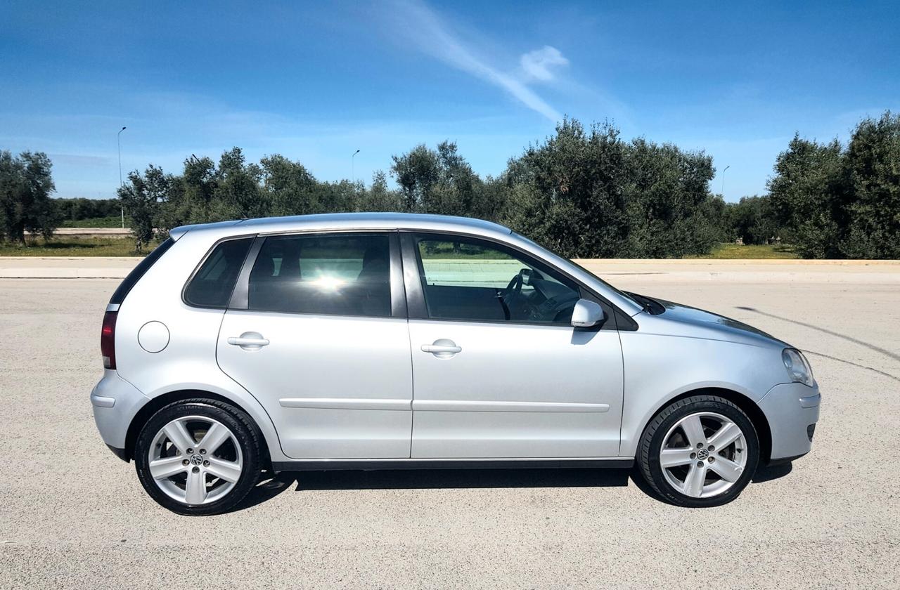 Volkswagen Polo 1.4/80CV TDI 5p. Sportline NEOPATENTATI Motore Nuovo con GARANZIA