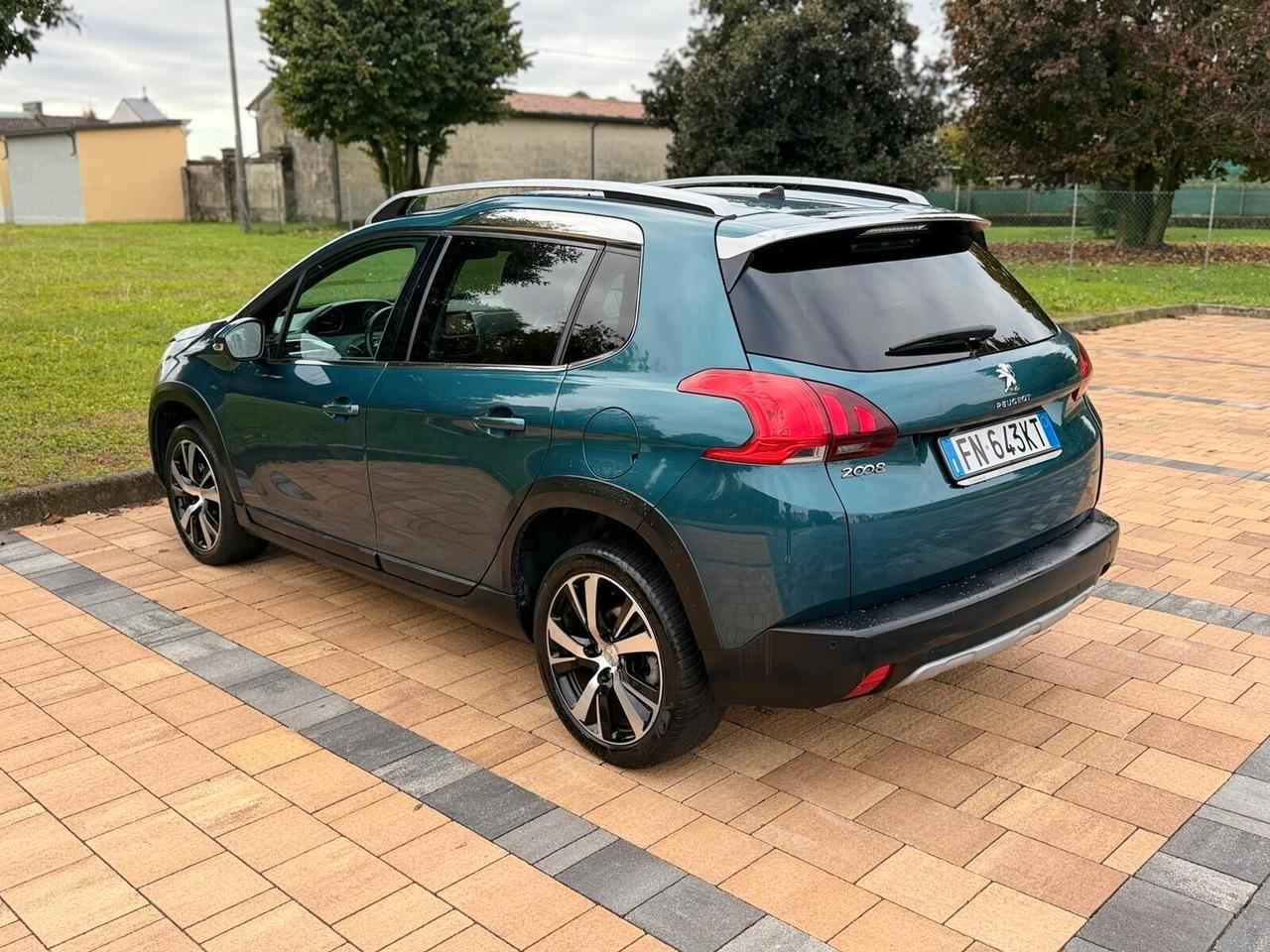 Peugeot 2008 BlueHDi 120 S&S Neopatentati