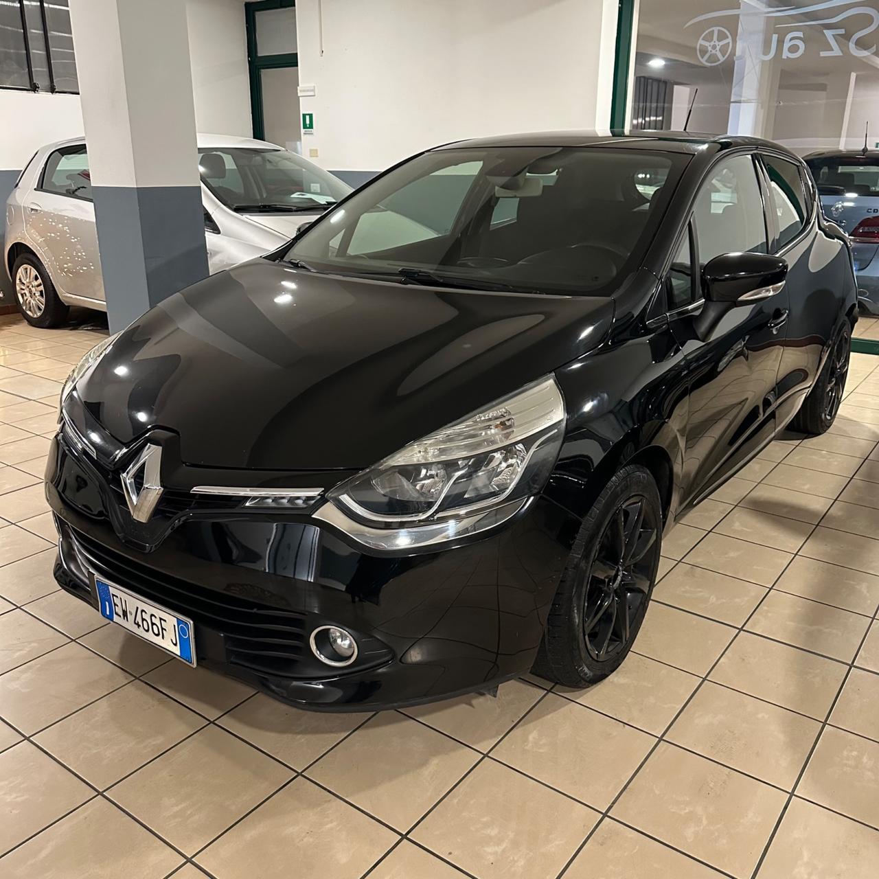 Renault Clio 1.2 75CV 5 porte Costume National