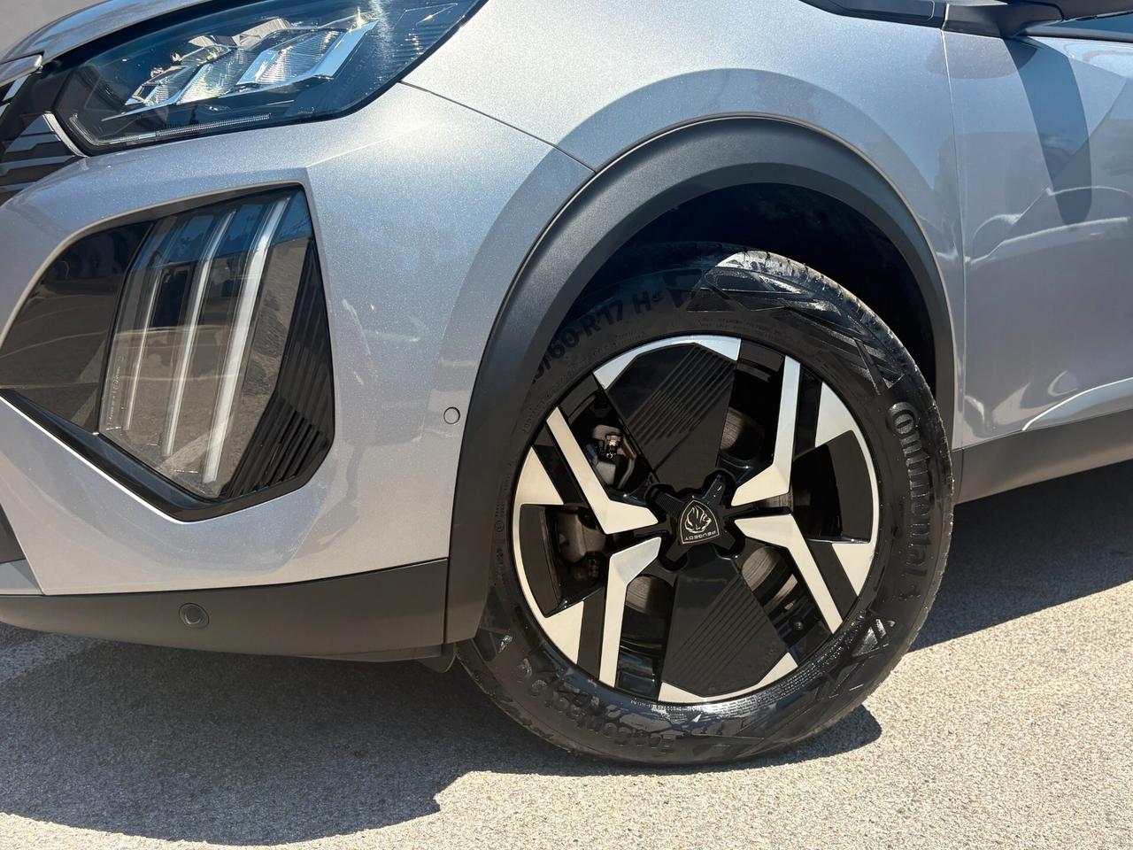 Peugeot 2008 Hybrid 110 e-DCS6 ALLURE PACK AUTOMATIC
