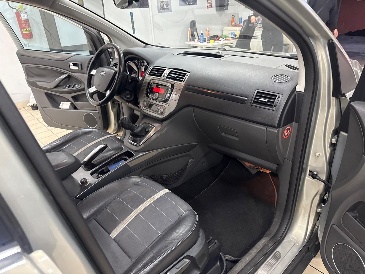 Ford Kuga 2.0 TDCi 4x4 titanium