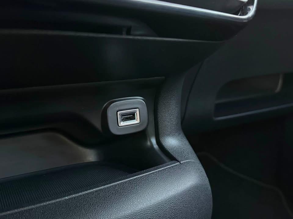 Citroen C4 Cactus 1.2 benzina 82 Shine