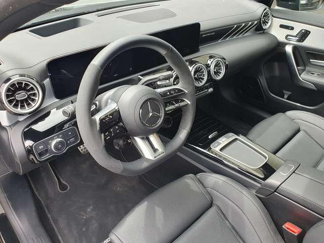 Mercedes-Benz A 45 AMG 2.0 421 CV TURBO AUTO 4 MATIC AMG PERFORMANCE
