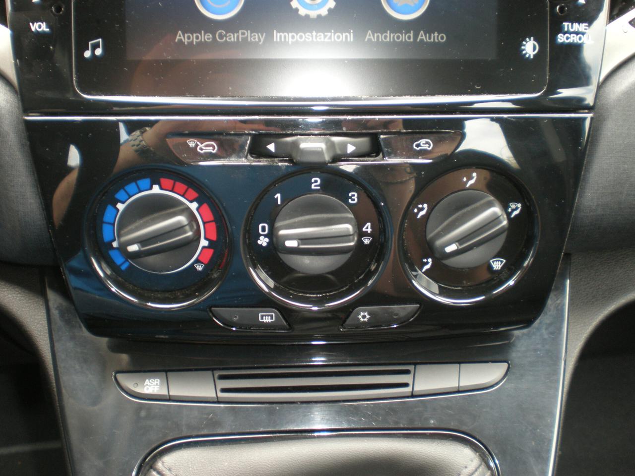Lancia Ypsilon 1.0 ultimo restyling, full