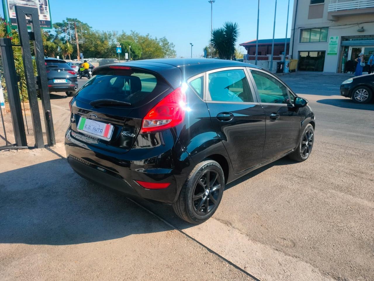 Ford Fiesta 1.4 TDCi 68CV 5 porte Titanium