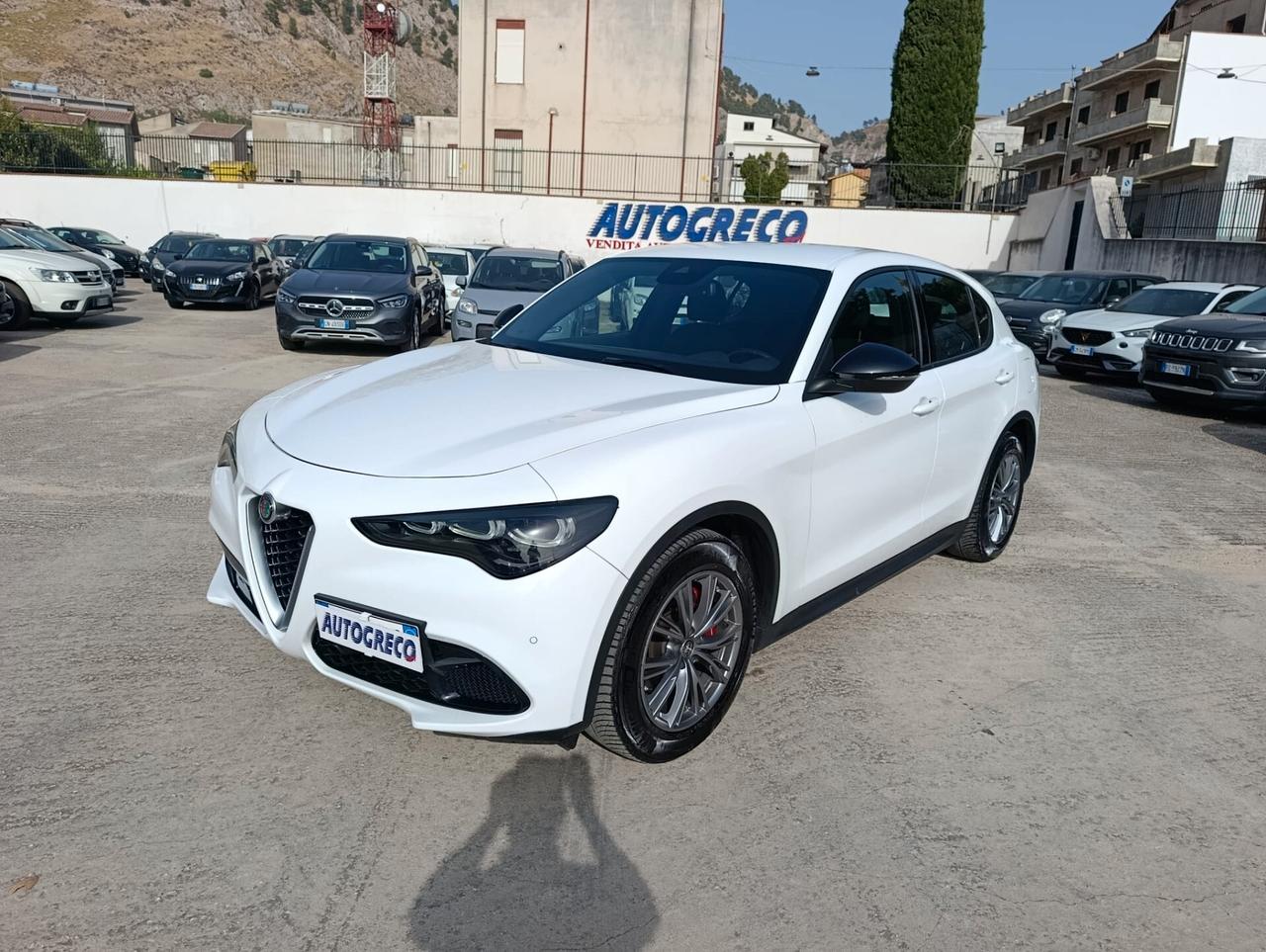 Alfa Romeo Stelvio 2.2 Turbodiesel 160 CV AT8 RWD