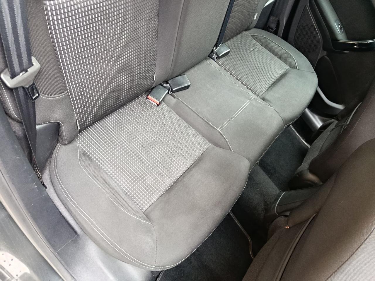 Peugeot 208 Allure 1.2 PureTech 82 #8383