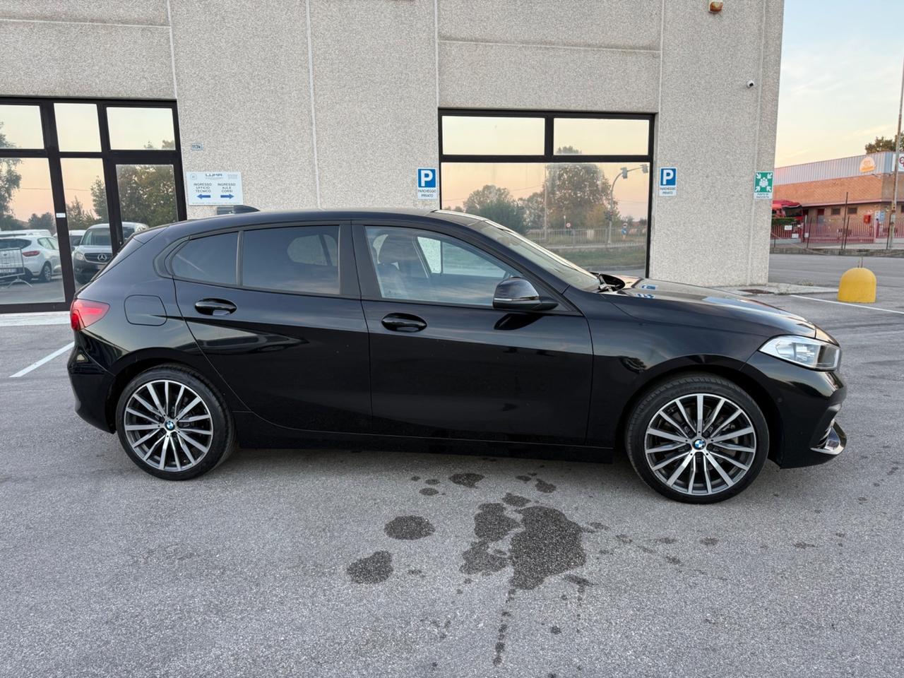 Bmw 120 xDrive 5p. Business Advantage