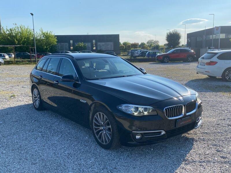 BMW Serie 5 520d xDrive Luxury Touring automatica 190 CV