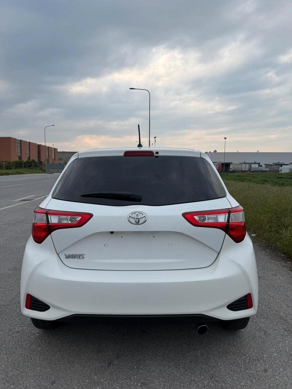 Toyota Yaris 1.0 5 porte Dynamic