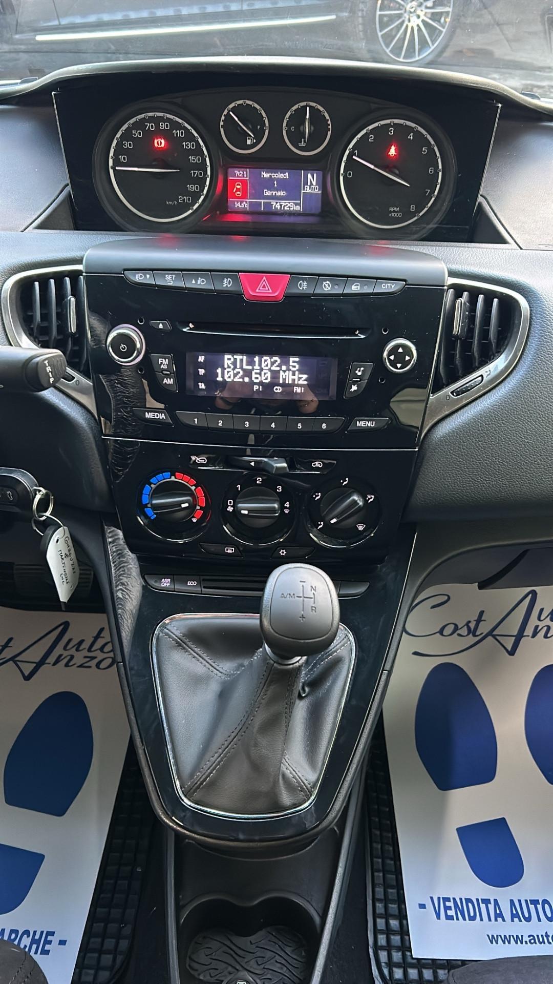 Lancia Ypsilon 0.9 TwinAir Automatica Platinum 2015