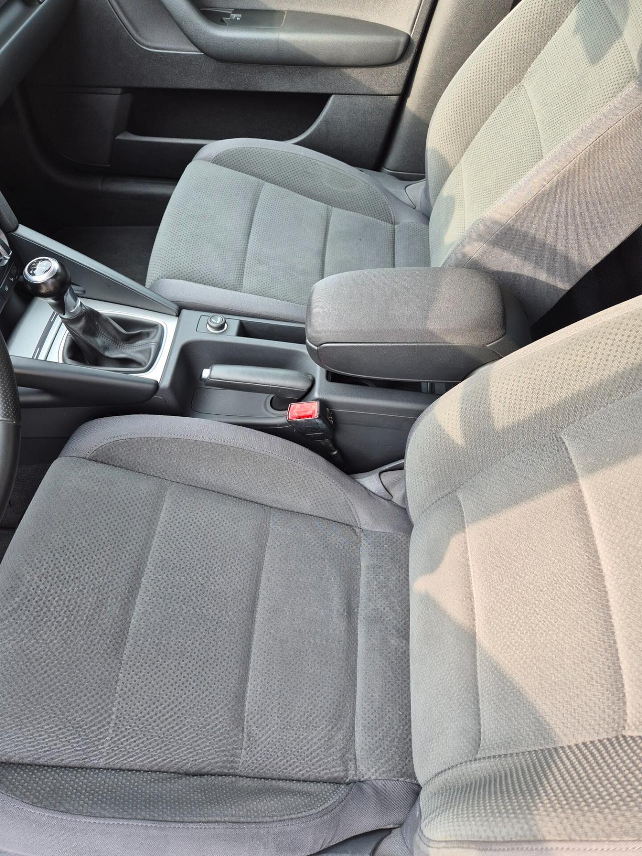 Audi A3 SPB 1.6 TDI 105 CV CR Ambition