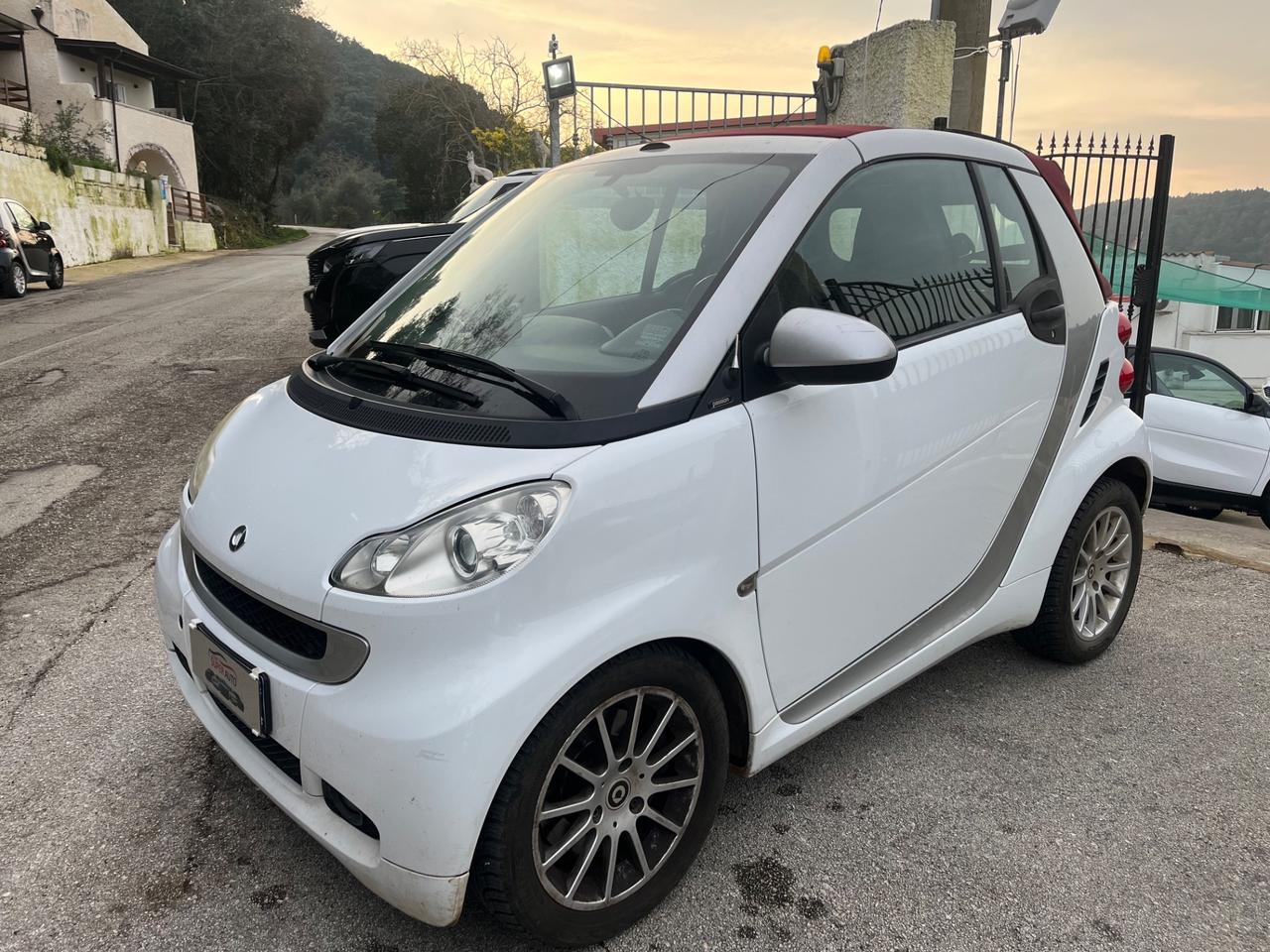 Smart ForTwo 1000 52 kW MHD coupé pure