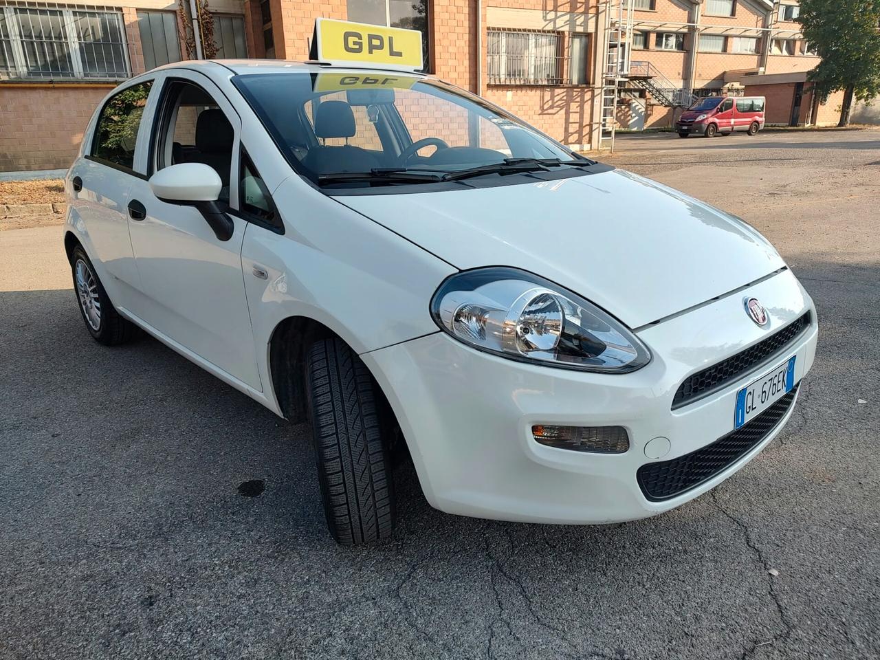 Fiat Punto 1.2 STREET 5 PORTE, EURO 6, BENZINA\GPL, OK NEOPATENTATI