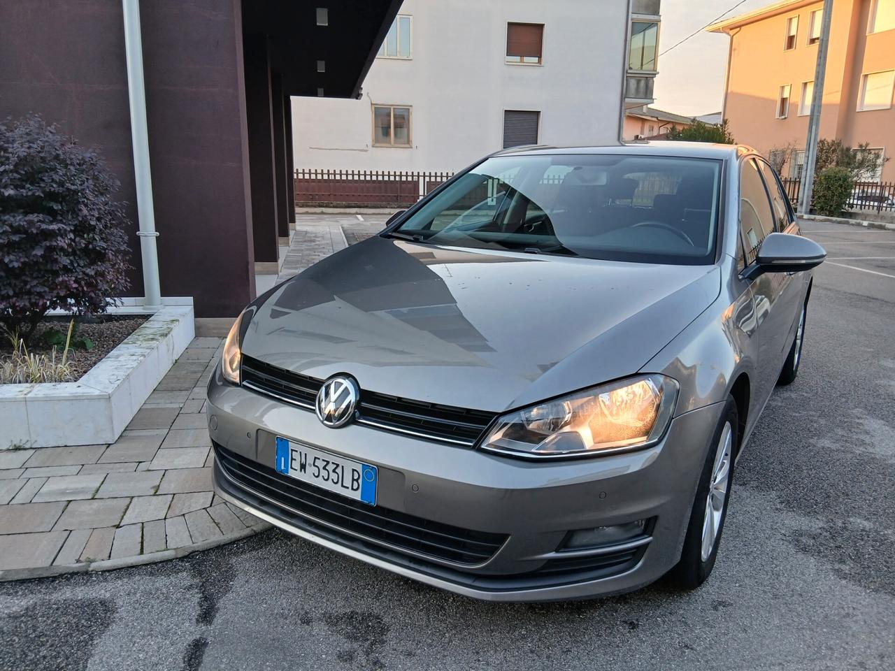 Volkswagen Golf 1.2 TSI 105 CV 5p. Comfortline BlueMotion tua a € 193 mese