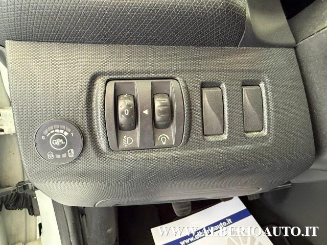 RENAULT Clio 1.2 75CV GPL 5 porte Live GPL VALIDO FINO AL 2035