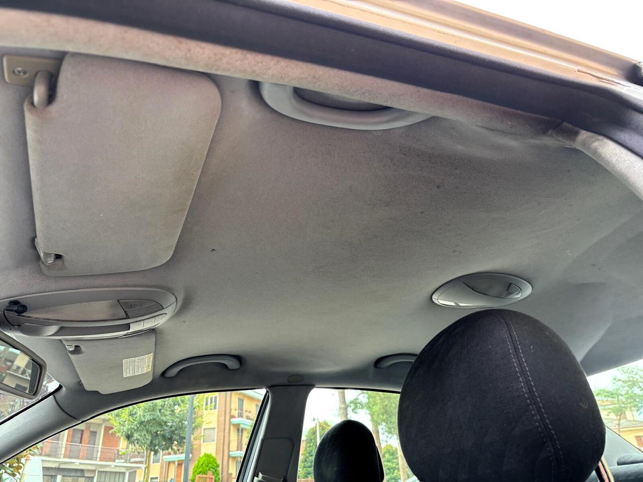 Mercedes E 200 K metano LEGGERE