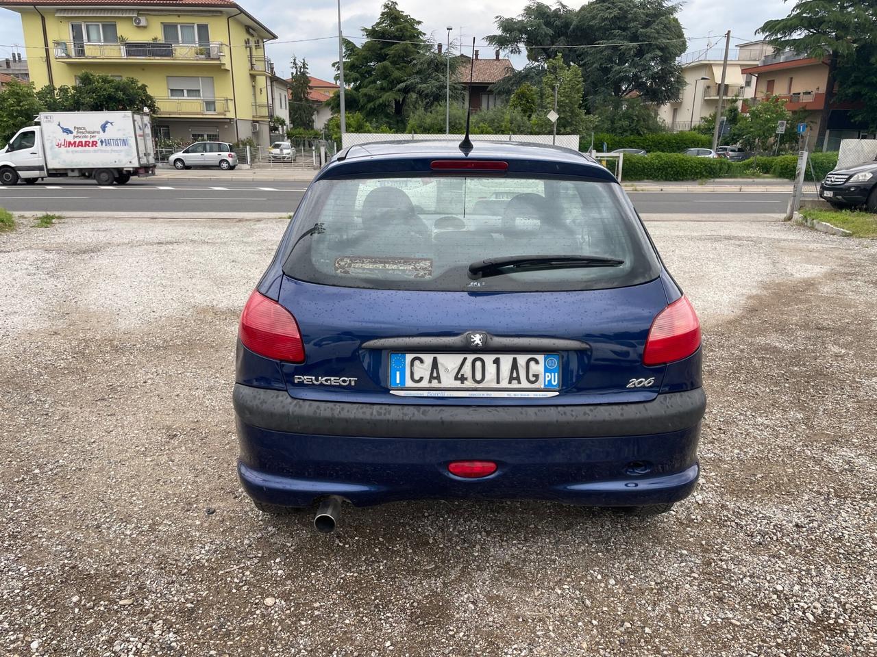 Peugeot 206 1.1 3p. XT
