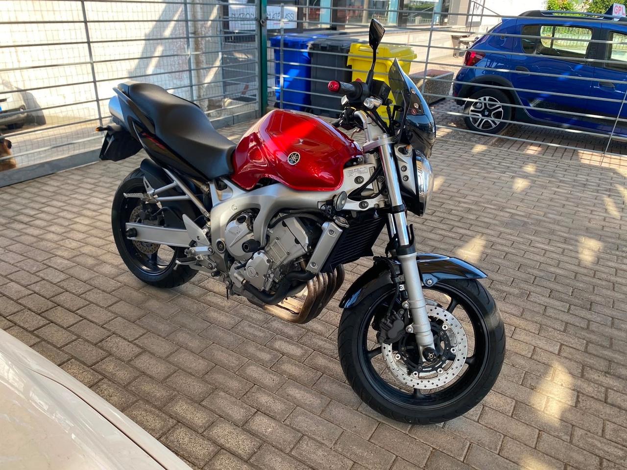 Yamaha FZ6