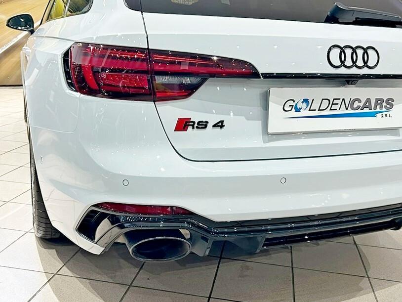 Audi RS 4 Avant