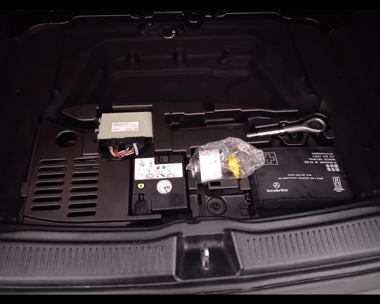 Mercedes-Benz Classe B - W247 2018 - B 180 d Sport auto