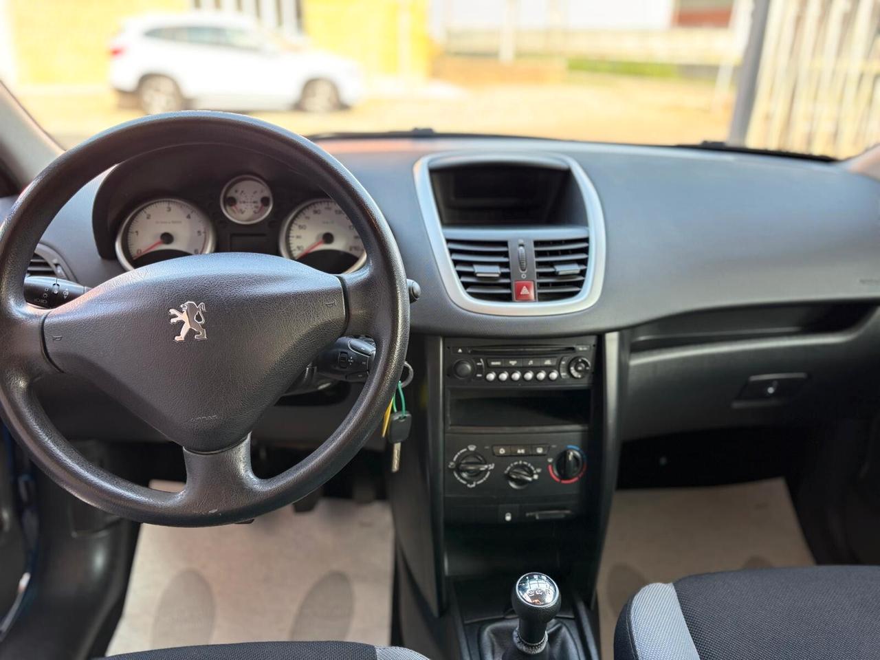 Peugeot 207 1.4 HDi 70CV