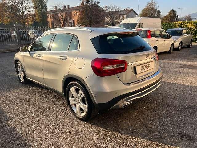 Mercedes-Benz GLA 200 d Automatic Premium