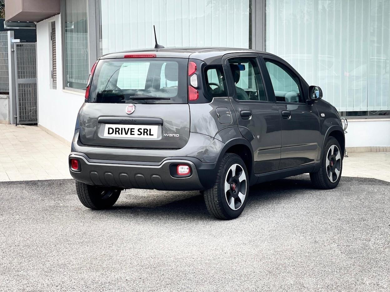 Fiat Panda Cross 1.0 Hybrid 69CV E6 - 2023