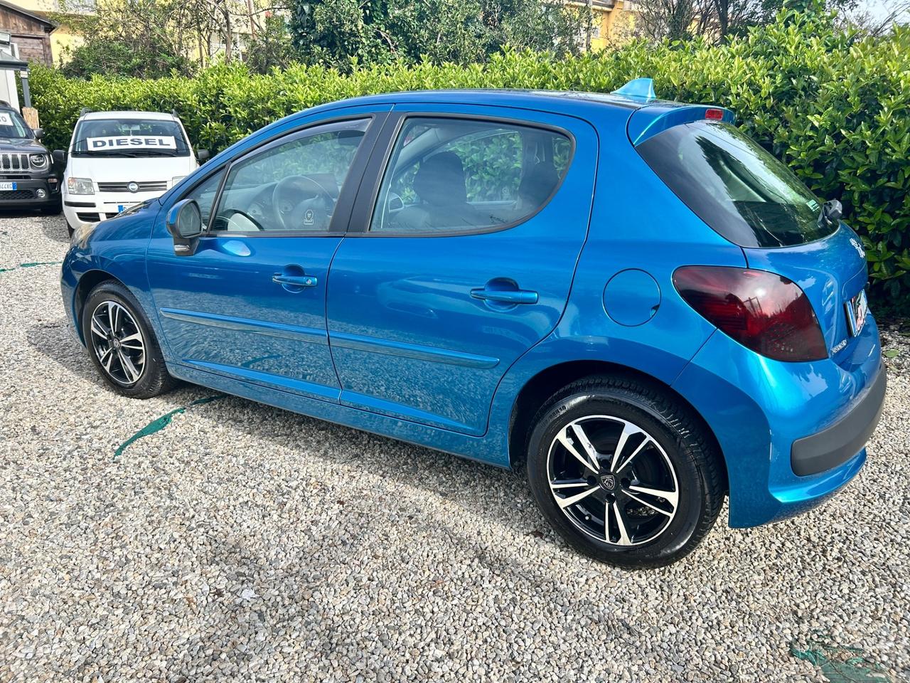 Peugeot 207 1.4 HDi 70CV 5p.