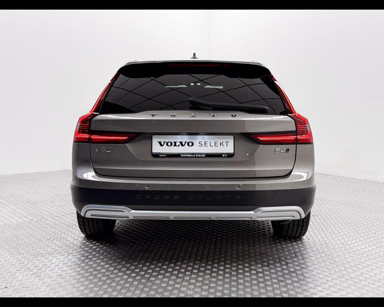 VOLVO V90 Cross Country B4 (d) AWD Geatronic Business Pro Line