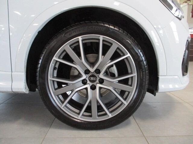 Audi Q3 SUV (35) Blackline 2.0 TDI 150CV S-Tronic