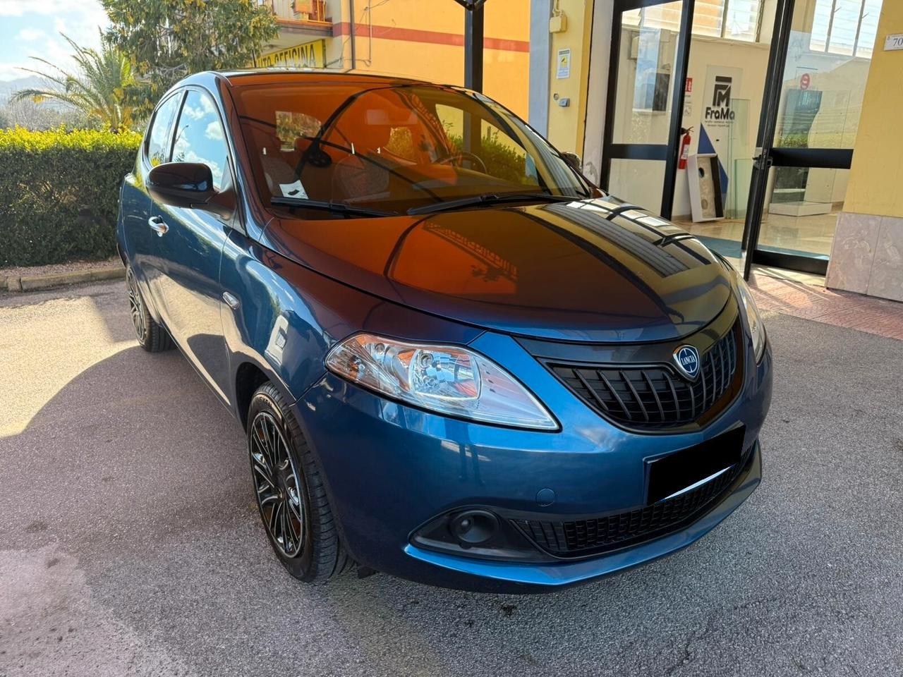 Lancia Ypsilon 1.0 FireFly 5 porte S&S Hybrid Silver Plus