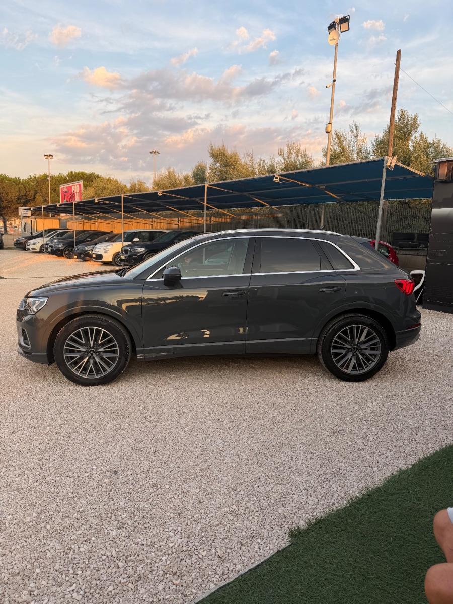 AUDI - Q3 - 2.0 TDI 150CV S tronic Design