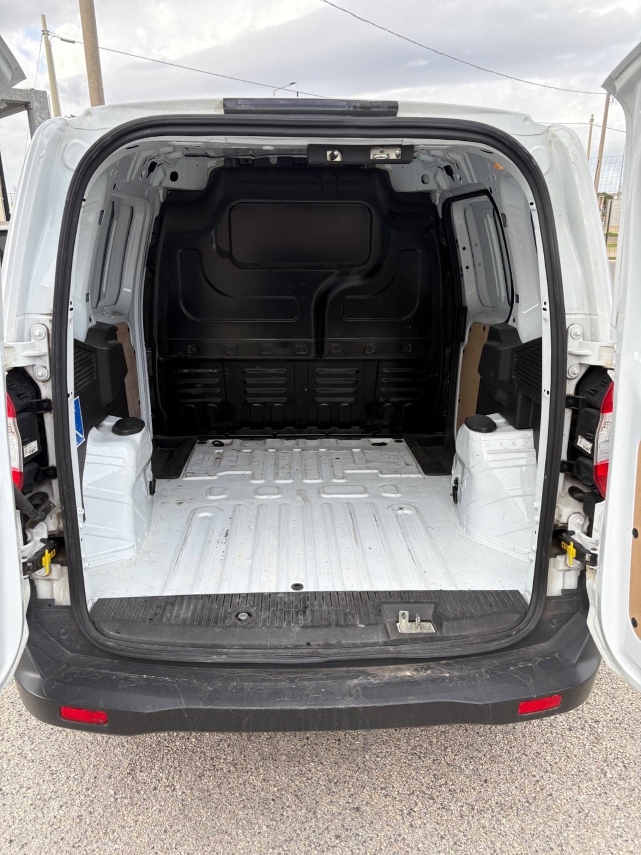 Ford Transit Courier 1.5 TDCi 75CV Van Entry