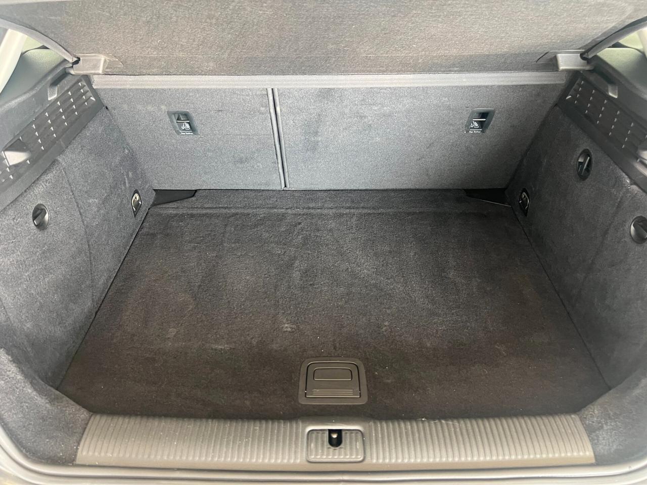 Audi A3 SPB 1.6 TDI Ambiente TUTTA TAGLIANDATA AUDI OK NEOPATENTATI