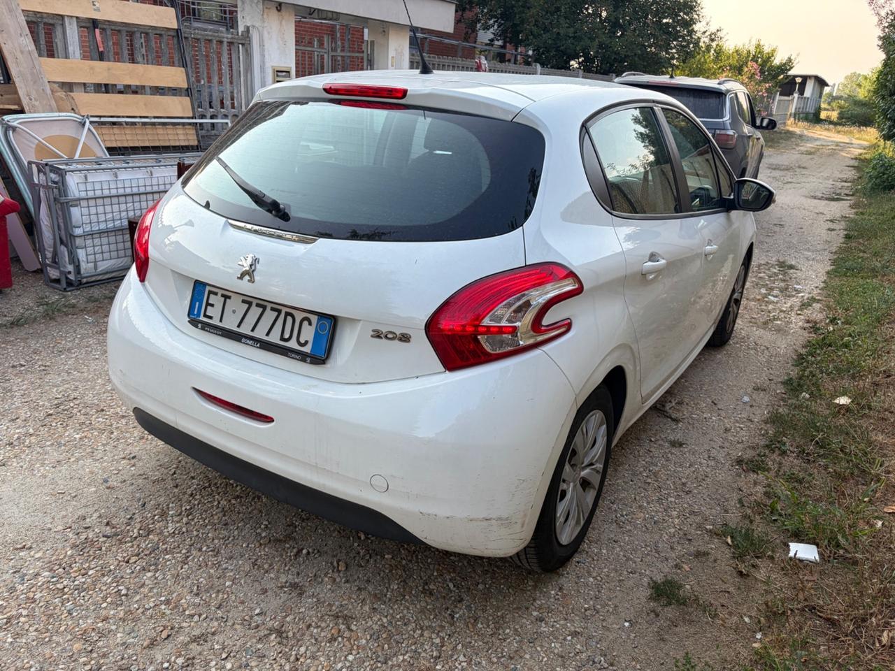 Peugeot 208 1.4 HDi 68 CV 3 porte Active